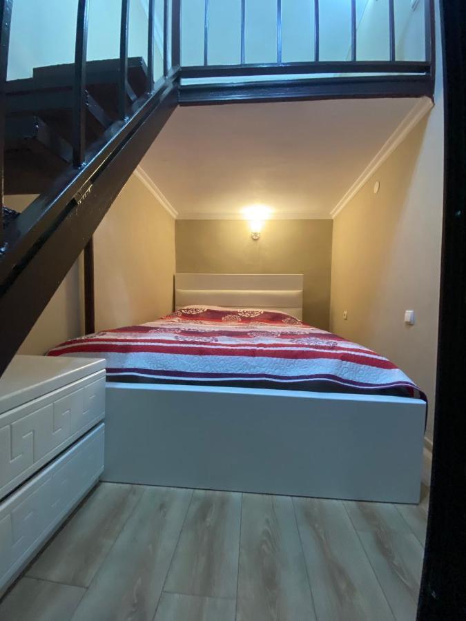 Honey Apartment Tbilisi Eksteriør bilde
